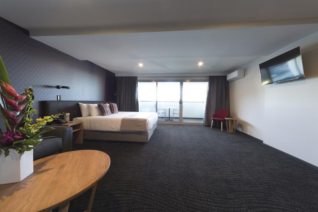 Mercure Melbourne Hotel
