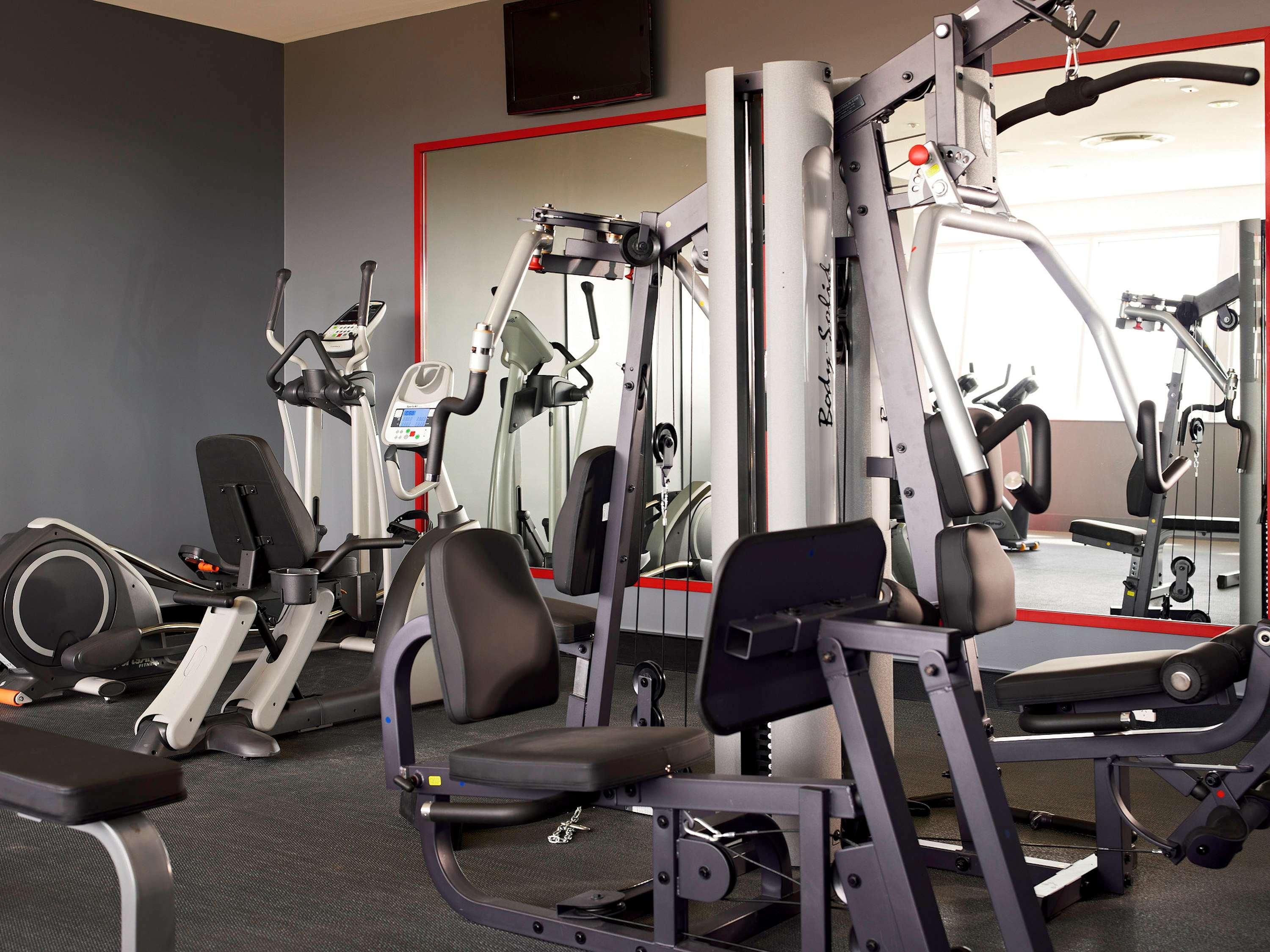 Mercure Melbourne Hotel 4*