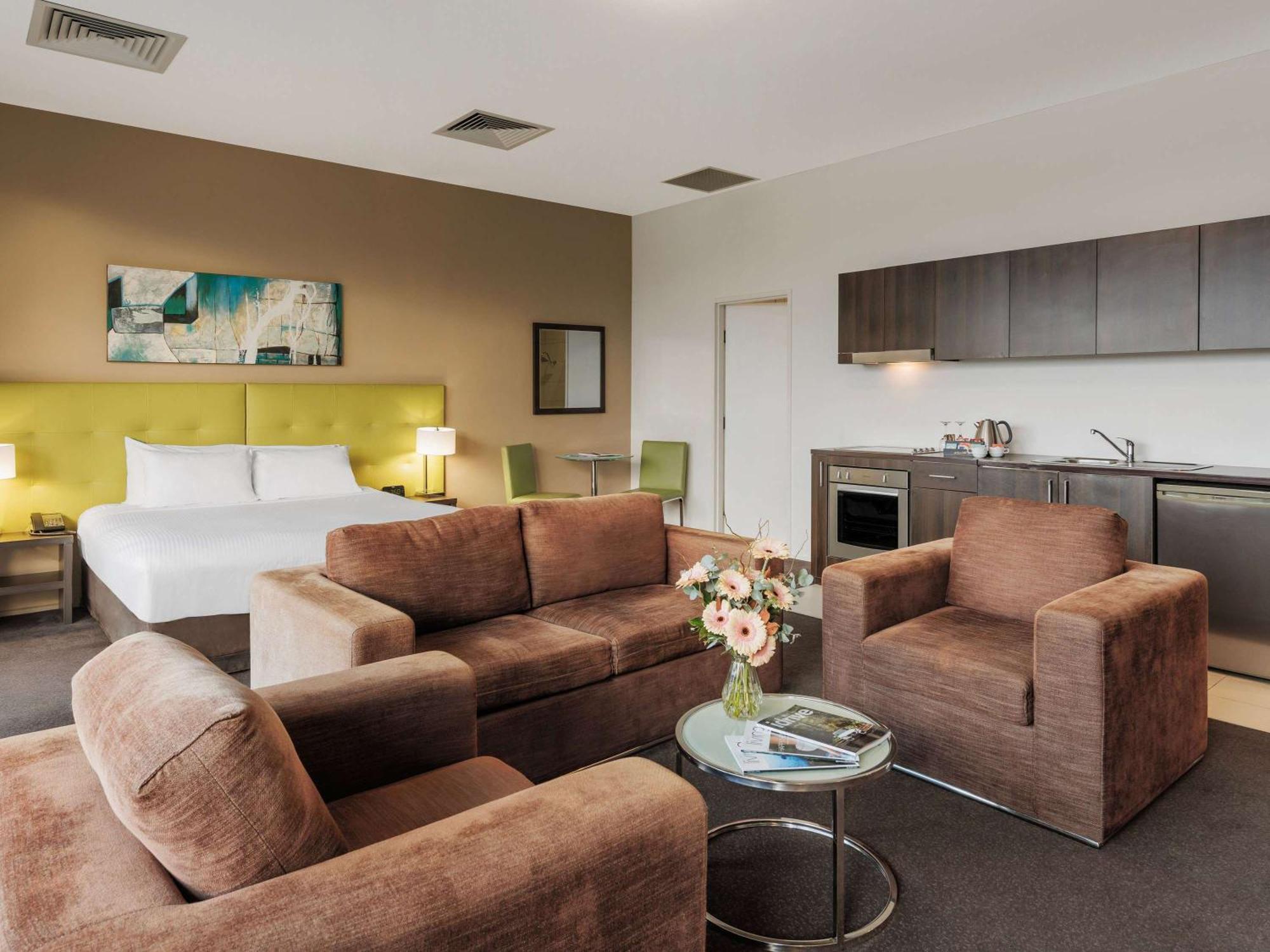 Hotel Mercure Melbourne 4*